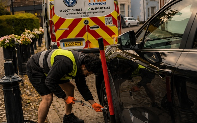 Cost Comparison between Mobile Tyre Fitting and Garage