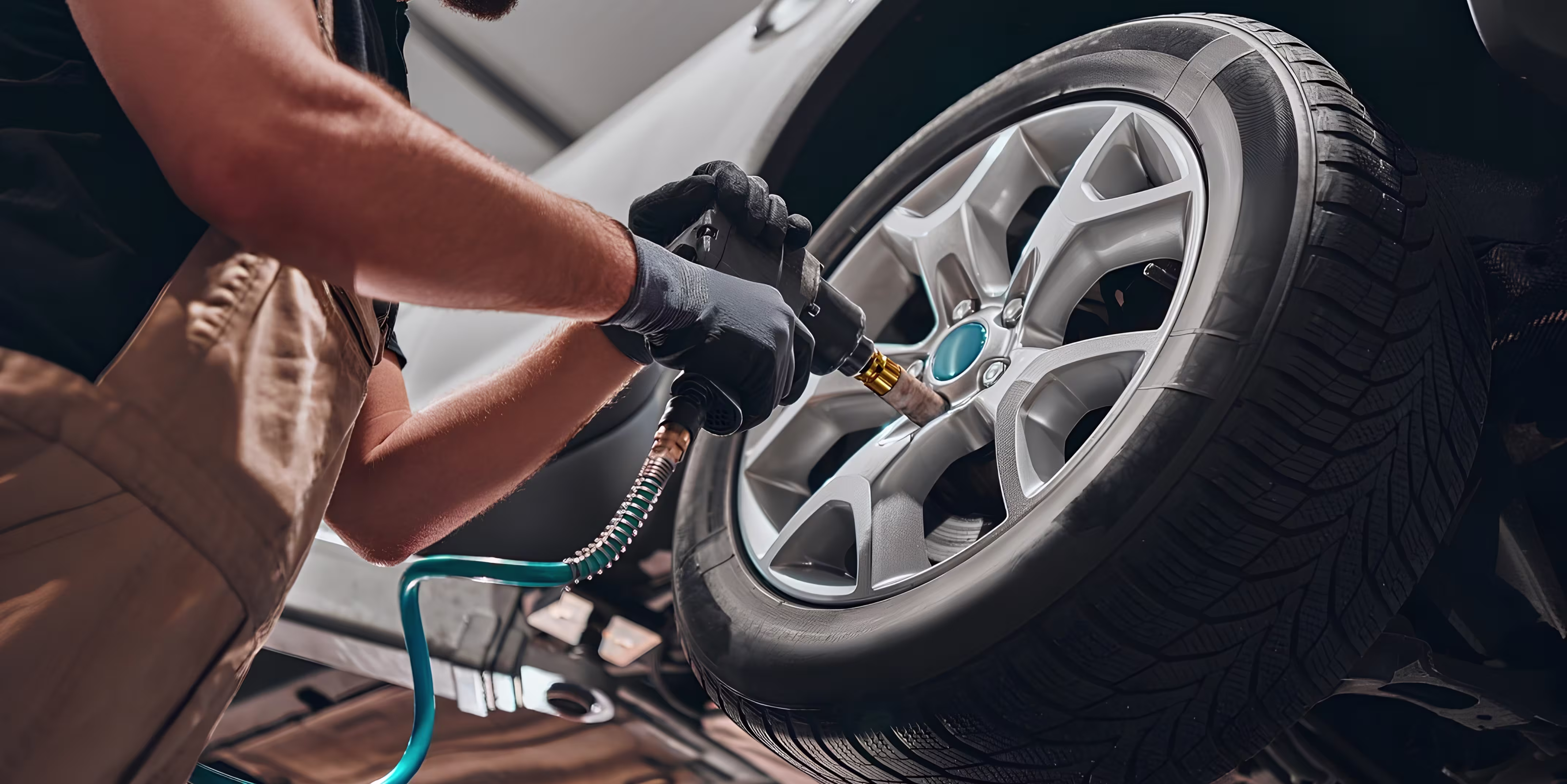 Expert Mobile Tyre Fitting Technician
